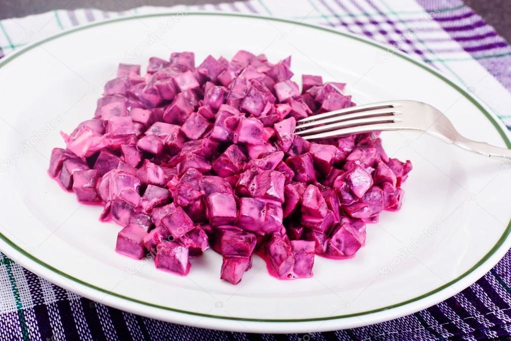 depositphotos_114081838-stock-photo-salad-of-boiled-beets-with