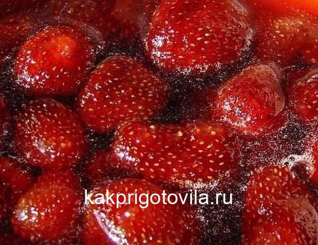 klubnicinoe-varenie-bez-varki-foto1
