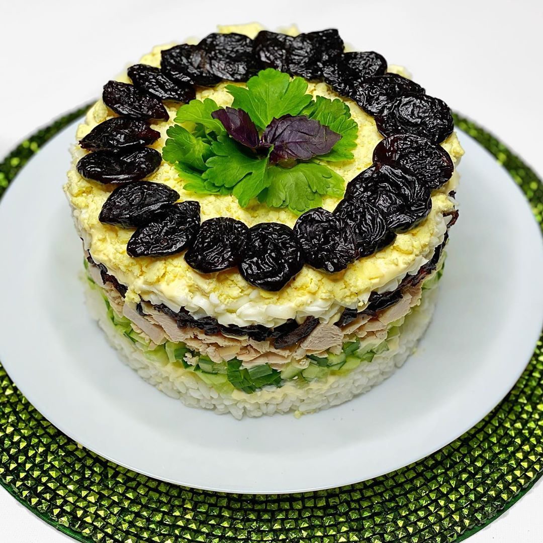 salat-s-cernoslivom6