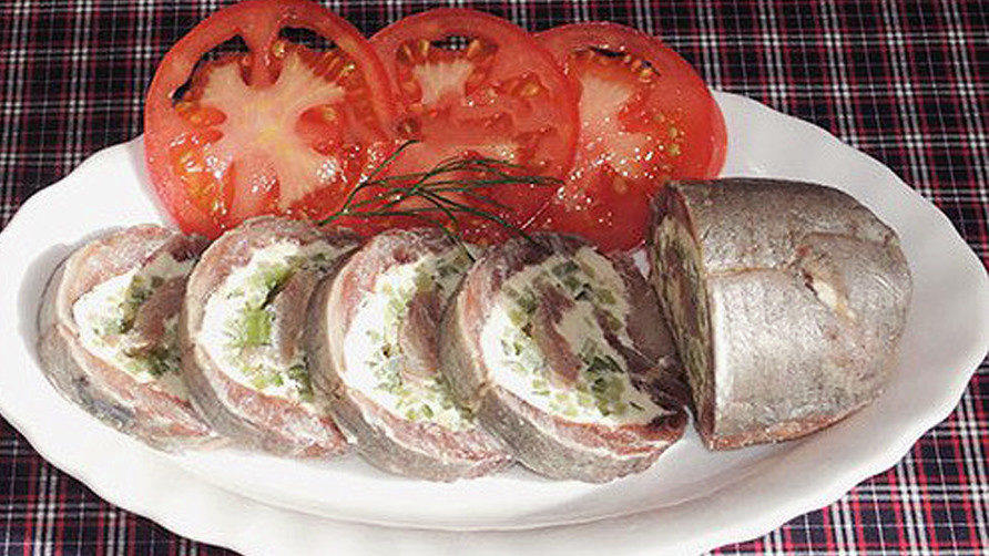 Вкуснейшая и оригинальная закуска из сельди zakuska-iz-selidi-foto11