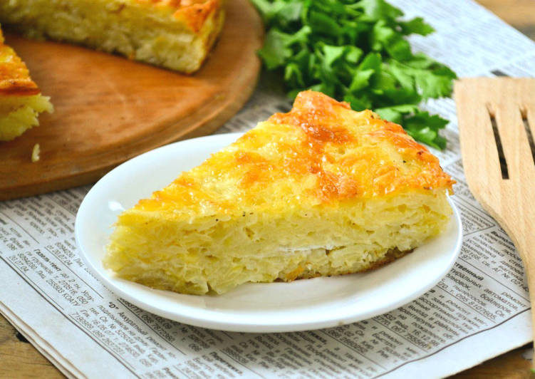 Запеканка из тертого картофеля с сыром и чесноком zapiekanka-iz-tiertogho-kartofielia-s-syrom-osnovnoe-foto-retsepta-1