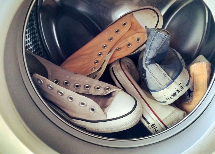 Стирка обуви в стиральной машине: советы