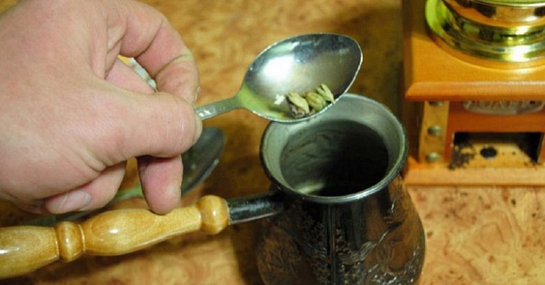 Чем полезен кофе с кардамоном? Чем полезен кофе с кардамоном?