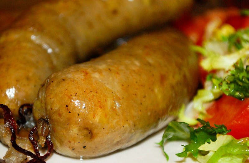 Картофельная колбаска — вкусно, доступно, сытно. Невозможно пройти мимо такой вкусноты. Картофельная колбаска — вкусно, доступно, сытно. Невозможно пройти мимо такой вкусноты.