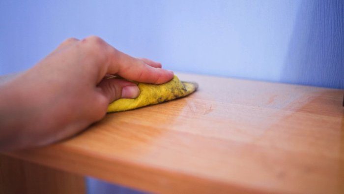 6 простых способов придать деревянной мебели товарный вид