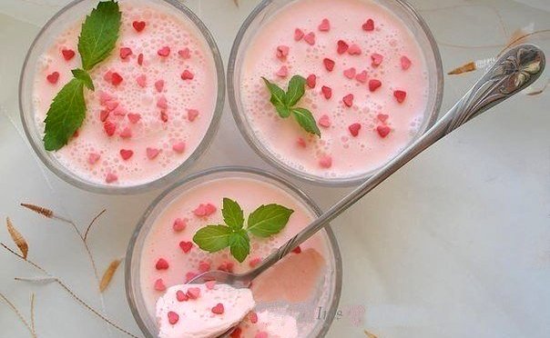 Даже если вы на диете, не стоит отказываться от этой вкуснятины — сметанный десерт!