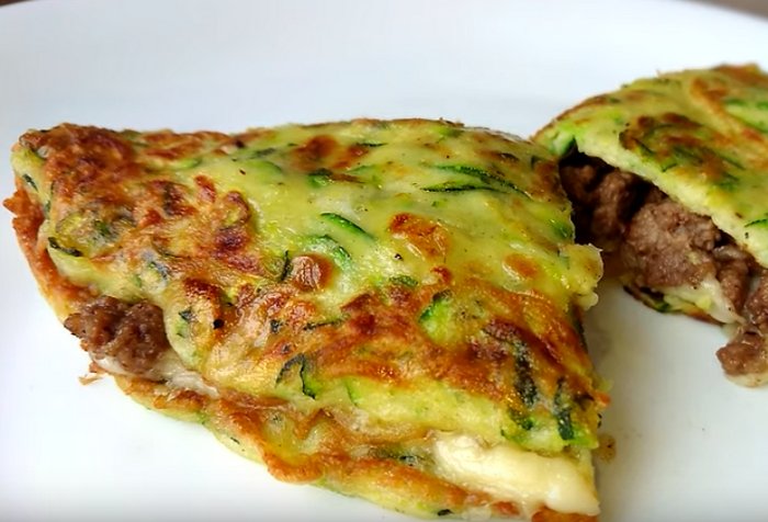 Кабачковые чебуреки с фаршем: 3 рецепта Кабачковые чебуреки с фаршем: 3 рецепта
