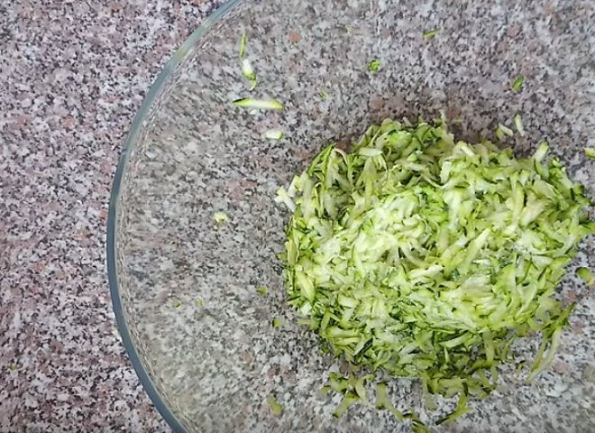 Кабачковые чебуреки с фаршем: 3 рецепта Кабачковые чебуреки с фаршем: 3 рецепта
