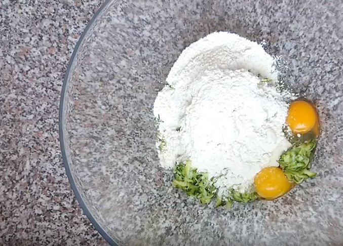 Кабачковые чебуреки с фаршем: 3 рецепта Кабачковые чебуреки с фаршем: 3 рецепта