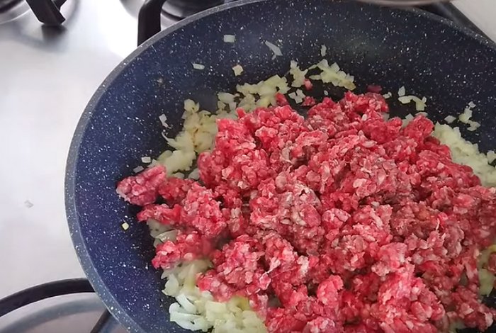 Кабачковые чебуреки с фаршем: 3 рецепта Кабачковые чебуреки с фаршем: 3 рецепта