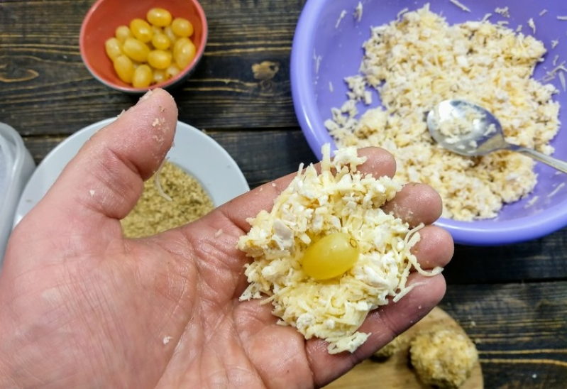 «Рaфaэллo с курочкой» — необычная и вкусная закуска «Рaфaэллo с курочкой» — необычная и вкусная закуска