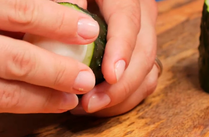 Нетривиальная подача обычных огурцов: оригинально, просто и вкусно